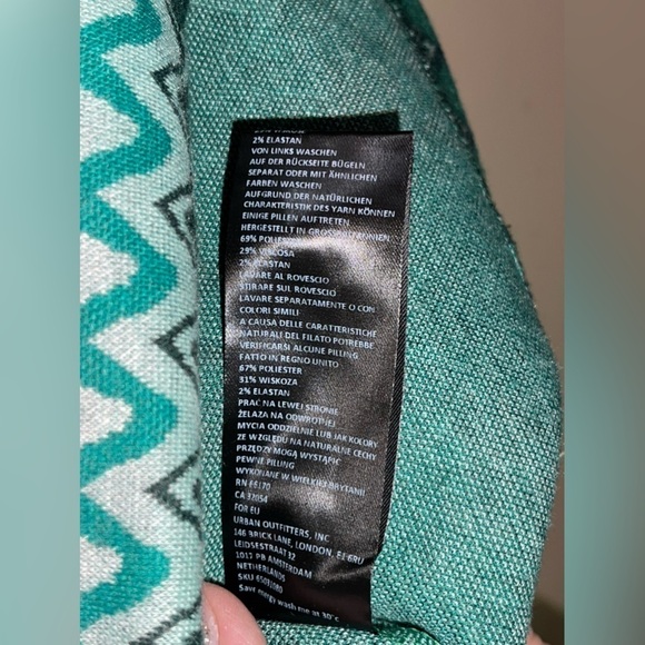 Urban Outfitters Peachy Low Rise Mini Skirt Size Small - Picture 8 of 8